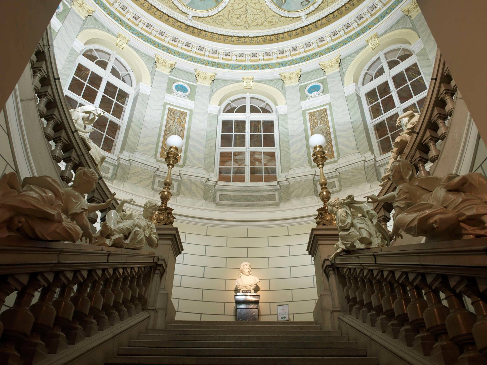 https://velikorodnov.com/knowhere2/wp-content/uploads/2015/01/q1.jpg