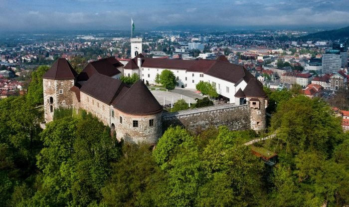 https://velikorodnov.com/knowhere2/wp-content/uploads/2015/02/zr1-700x415.jpg