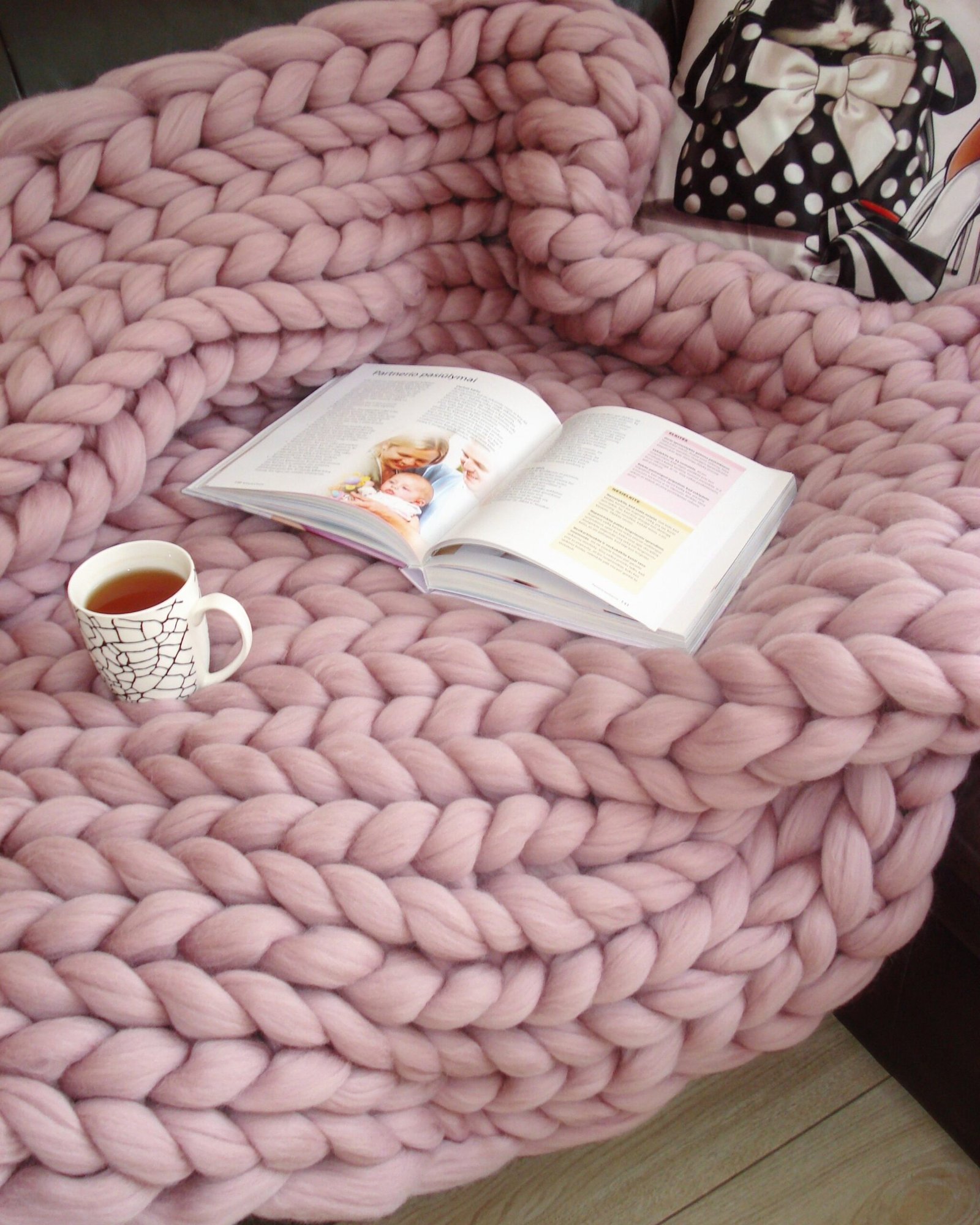 Chunky Knit Blanket - Image 4